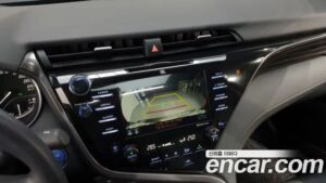 Toyota Camry 2.5 XLE HYBRID 2020 года из Южной Кореи