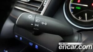 Toyota Camry 2.5 XLE HYBRID 2020 года из Южной Кореи