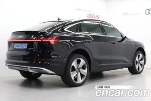 Audi e-tron 55 4WD Sportback 2022 года из Южной Кореи