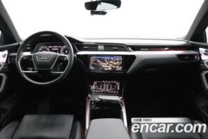 Audi e-tron 55 4WD Sportback 2022 года из Южной Кореи