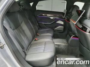 Audi A8 55 TFSI 4WD LWB 2021 года из Южной Кореи