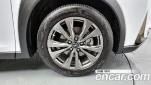 Lexus UX 2.0 F-Sport 2WD 2020 года из Южной Кореи