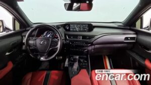 Lexus UX 2.0 F-Sport 2WD 2020 года из Южной Кореи
