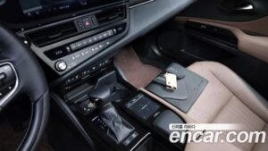 Lexus ES Luxury Plus 2022 года из Южной Кореи