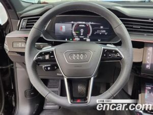Audi e-tron S 2022 года из Южной Кореи