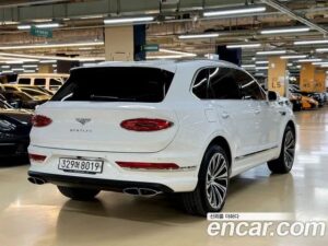 Bentley Bentayga 4.0 V8 2022 года из Южной Кореи