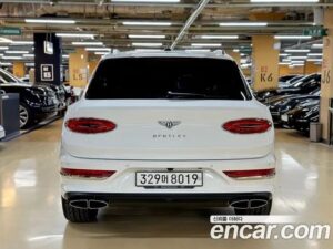 Bentley Bentayga 4.0 V8 2022 года из Южной Кореи