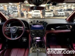 Bentley Bentayga 4.0 V8 2022 года из Южной Кореи