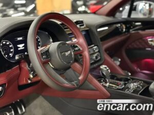 Bentley Bentayga 4.0 V8 2022 года из Южной Кореи