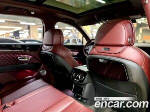 Bentley Bentayga 4.0 V8 2022 года из Южной Кореи