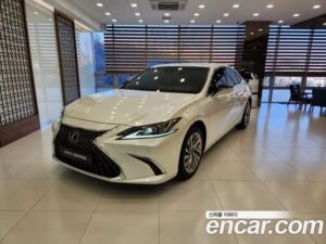 Lexus ES Luxury Plus 2022 года из Южной Кореи