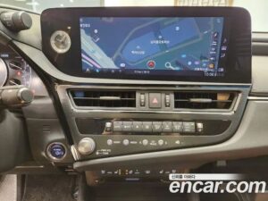 Lexus ES Luxury Plus 2022 года из Южной Кореи