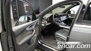 Audi Q7 55 TFSI 4WD Premium 2021 года из Южной Кореи