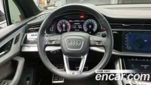 Audi Q7 55 TFSI 4WD Premium 2021 года из Южной Кореи