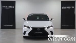Lexus ES F-Sport 2022 года из Южной Кореи