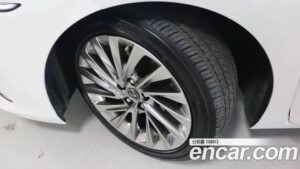 Lexus ES Luxury Plus 2022 года из Южной Кореи