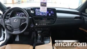 Lexus ES Luxury Plus 2022 года из Южной Кореи