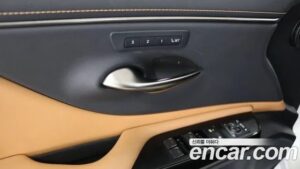 Lexus ES Luxury Plus 2022 года из Южной Кореи