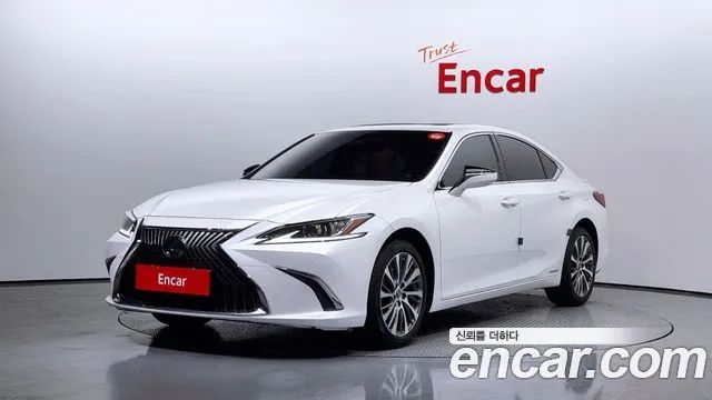 Lexus ES Luxury 2021 года из Кореи