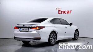 Lexus ES Luxury 2021 года из Южной Кореи