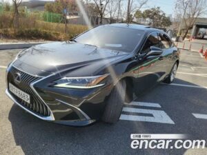 Lexus ES Executive 2020 года из Южной Кореи