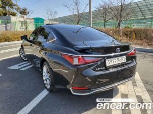 Lexus ES Executive 2020 года из Южной Кореи