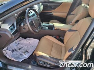 Lexus ES Executive 2020 года из Южной Кореи