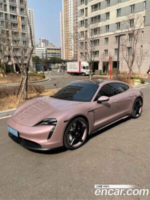 Porsche Taycan Base 2022 года из Южной Кореи