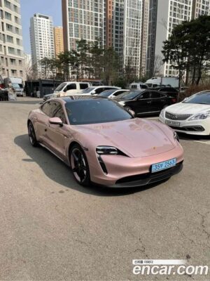 Porsche Taycan Base 2022 года из Южной Кореи