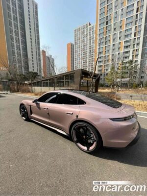 Porsche Taycan Base 2022 года из Южной Кореи