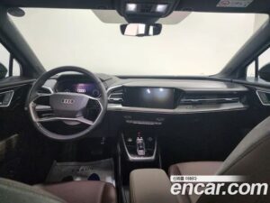Audi Q4 e-TRON 40 Premium 2022 года из Южной Кореи