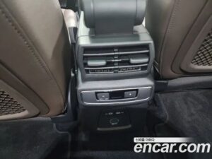 Audi Q4 e-TRON 40 Premium 2022 года из Южной Кореи