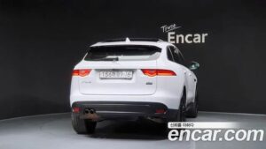 Jaguar F-PACE 20d R-Sport 2019 года из Южной Кореи