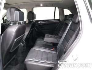 Volkswagen Tiguan 2.0 TDI 4motion Prestige 2021 года из Южной Кореи