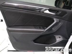 Volkswagen Tiguan 2.0 TDI 4motion Prestige 2021 года из Южной Кореи