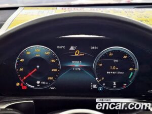 Mercedes-Benz GLB-Class GLB220 2021 года из Южной Кореи