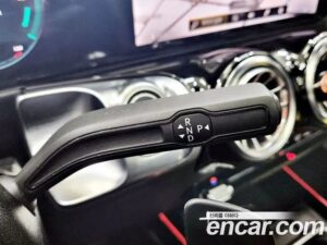 Mercedes-Benz GLB-Class GLB220 2021 года из Южной Кореи