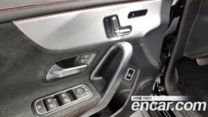 Mercedes-Benz CLA-Class CLA250 4MATIC 2020 года из Южной Кореи