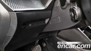 Peugeot 2008 1.5 BlueHDi ALLURE 2022 года из Южной Кореи