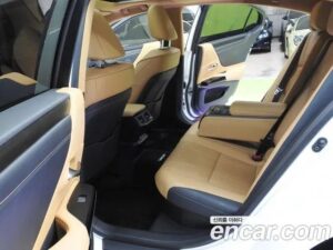 Lexus ES Luxury Plus 2022 года из Южной Кореи