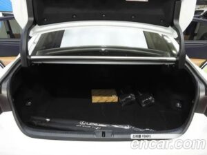 Lexus ES Luxury Plus 2022 года из Южной Кореи