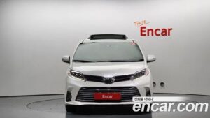 Toyota Sienna 3.5 AWD 2020 года из Южной Кореи