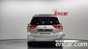 Toyota Sienna 3.5 AWD 2020 года из Южной Кореи