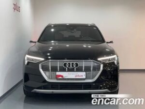 Audi e-tron 55 4WD 2022 года из Южной Кореи