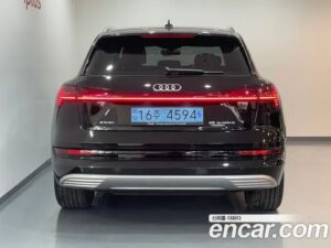 Audi e-tron 55 4WD 2022 года из Южной Кореи