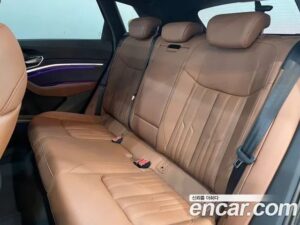 Audi e-tron 55 4WD 2022 года из Южной Кореи