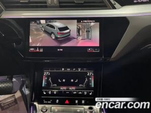 Audi e-tron 55 4WD 2022 года из Южной Кореи