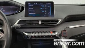 Peugeot 5008 1.5 BlueHDi GT Line 2021 года из Южной Кореи