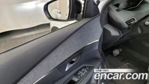 Peugeot 5008 1.5 BlueHDi GT Line 2021 года из Южной Кореи