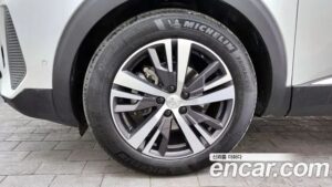 Peugeot 5008 1.2 Pure Tech ALLURE 2022 года из Южной Кореи